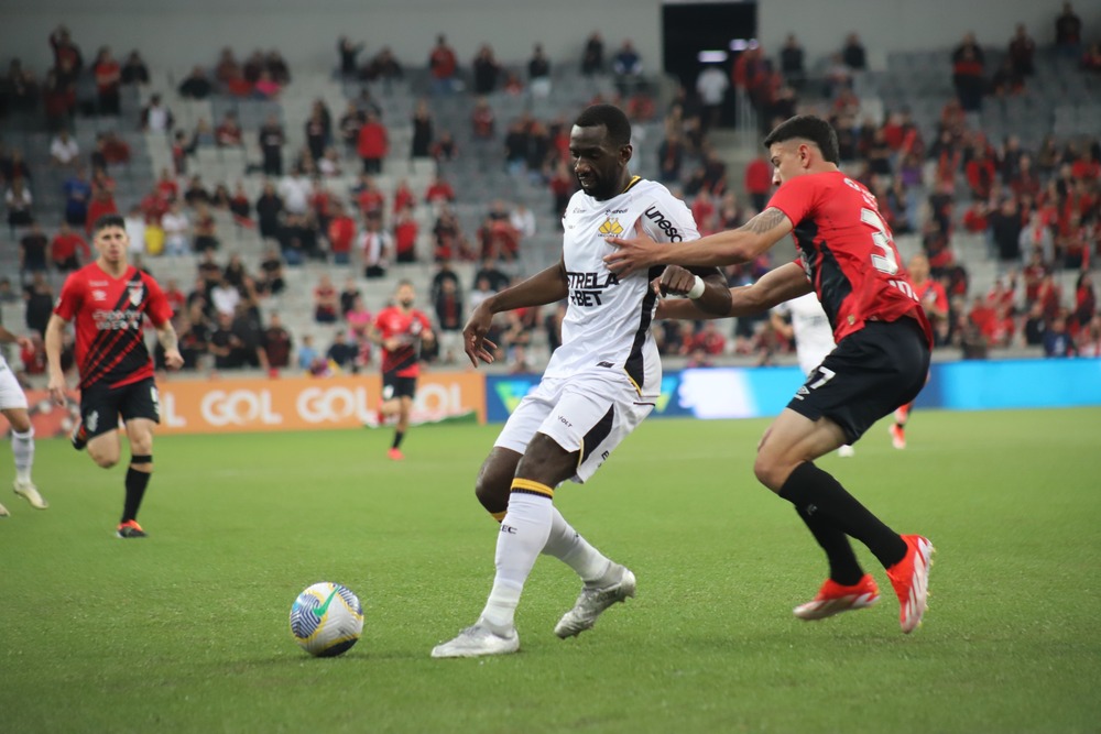 nhan-dinh-soi-keo-criciuma-vs-athletico-paranaense-luc-05h00-ngay-12-8-2025-1